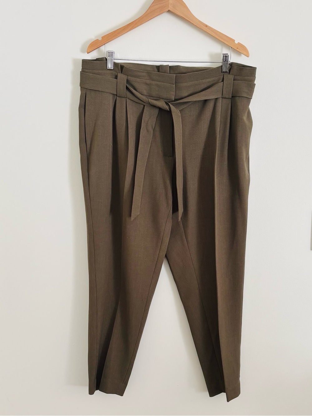 Calvin Klein High-Waist Paperbag Pants in Olive Green